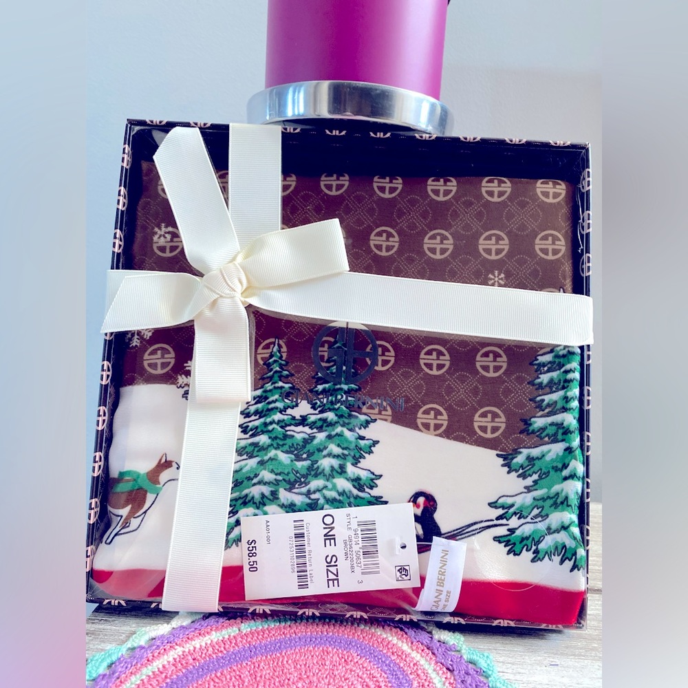 Giani Bernini Holiday Bears Square Scarf ✨ Christmas Gift Ready!